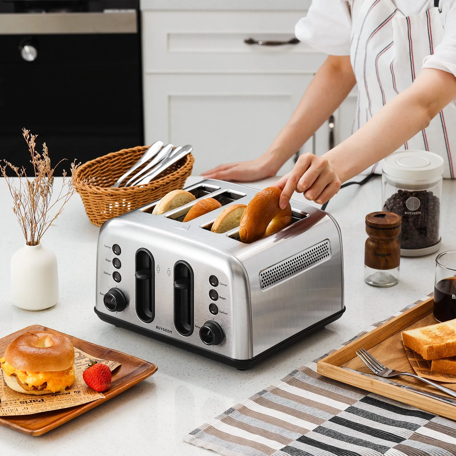 DT440 Retro 4-Slice Metal Toaster