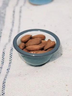 Falcon Enamelware Pinch Pot